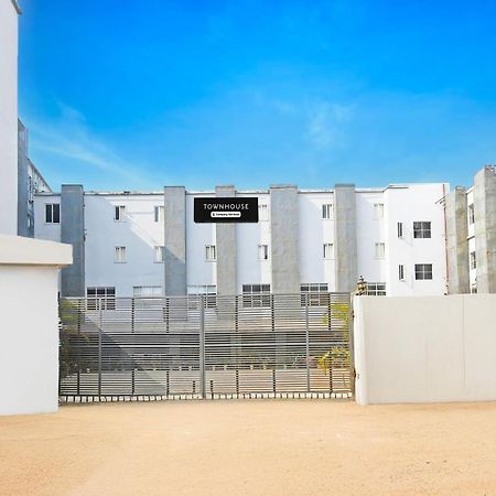 Hotel Super Townhouse Mancheswar Industrial Estate Bhubaneswar Exterior foto