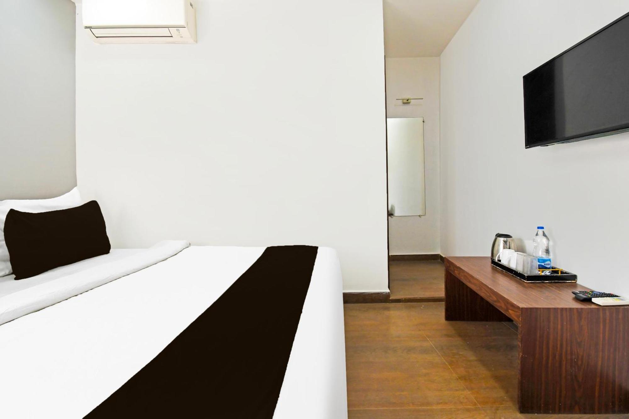 Hotel Super Townhouse Mancheswar Industrial Estate Bhubaneswar Exterior foto