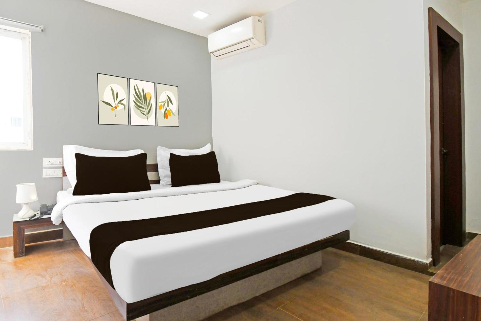 Hotel Super Townhouse Mancheswar Industrial Estate Bhubaneswar Exterior foto
